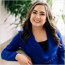 Dr. Karina Samaniego Estrada PhD