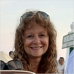 Laura McGee-Chiusano LCSWR, CASAC