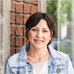 Tracy Llanos Clinical Mental Health Counselor
