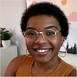 Nicole Iwule LMHC, LPC