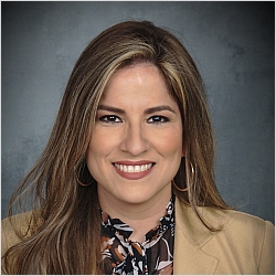 Lina Munoz Licensed Clinical Social Worker