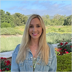 Shayda Ewalt  LMFT, Certified EMDR and Brainspotting Therapist, Somatic Experiencing Intermediate II