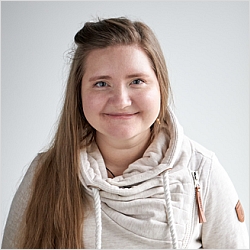 Elysia Bronson Registered Clinical Counselor, Chronic Pain Therapist, Online Therapy & Traumatologist