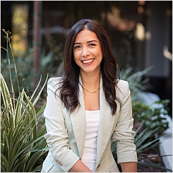 Farnaz Safaei LMFT