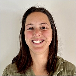 Alexis Hamilton Registered Psychotherapist (Qualifying), Yoga Teacher